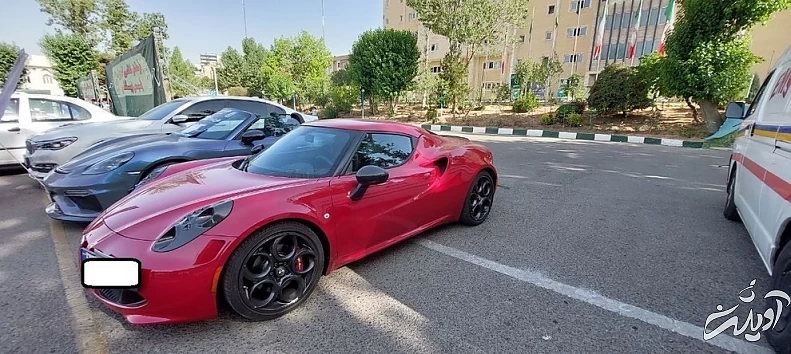 (تصاویر) توقیف خودرو&zwnj;های لاکچری که در اندرزگو &laquo;دور دور&raquo; می&zwnj;کردند